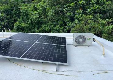 プエルトリコの 12000btu および 18000btu ソーラー空調システム